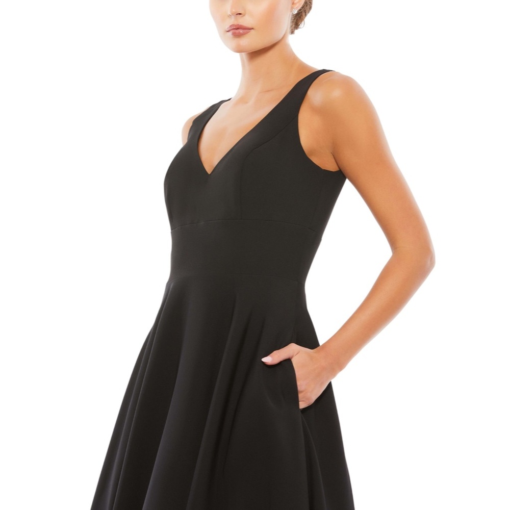 NEW Ieena Mac Duggal BLACK Classic SLEEVELESS Empire Waist A-LINE BALL GOWN - Picture 11 of 15